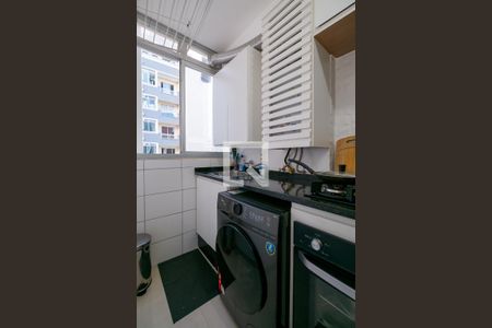 Apartamento à venda com 54m², 2 quartos e 1 vaga Apartamento à venda com 54m², 2 quartos e 1 vagaCozinha e Área de Serviço