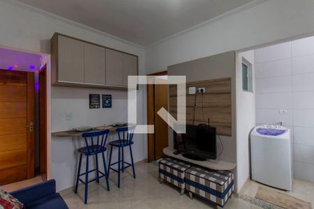 Sala e Cozinha Integrada  de apartamento para alugar com 1 quarto, 35m² em Vila Santa Teresa, São Paulo