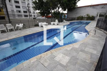 Apartamento à venda com 63m², 2 quartos e 2 vagas Apartamento à venda com 63m², 2 quartos e 2 vagasÁrea comum - Piscina