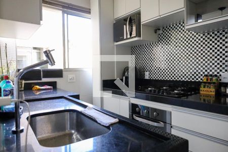 Cozinha de apartamento para alugar com 2 quartos, 49m² em Camargos, Belo Horizonte