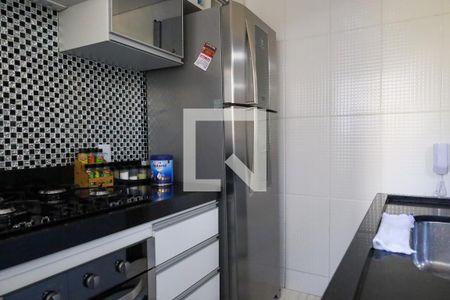 Cozinha de apartamento para alugar com 2 quartos, 49m² em Camargos, Belo Horizonte