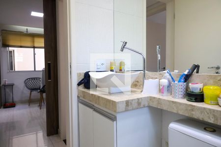 Banheiro de apartamento para alugar com 2 quartos, 49m² em Camargos, Belo Horizonte