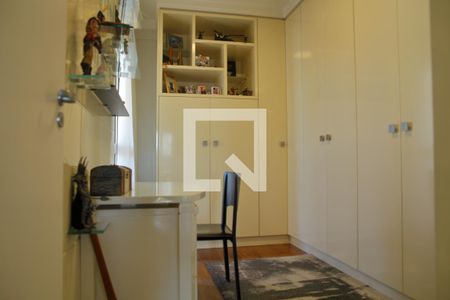 Apartamento à venda com 219m², 3 quartos e 3 vagasQuarto 3