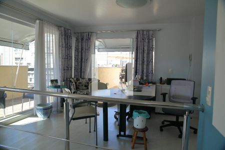 Apartamento à venda com 219m², 3 quartos e 3 vagas2° andar