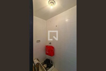 Apartamento à venda com 54m², 2 quartos e 1 vaga Apartamento à venda com 54m², 2 quartos e 1 vagaBanheiro de Serviço