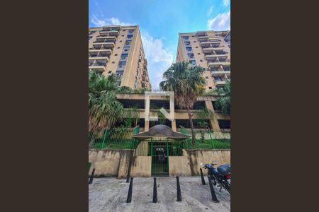 Apartamento à venda com 54m², 2 quartos e 1 vaga Apartamento à venda com 54m², 2 quartos e 1 vagaFachada