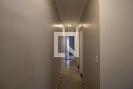 Corredor de casa para alugar com 3 quartos, 110m² em Vila Isa, São Paulo