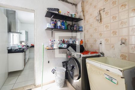 Casa à venda com 160m², 4 quartos e 5 vagas Casa à venda com 160m², 4 quartos e 5 vagasÁrea de Serviço