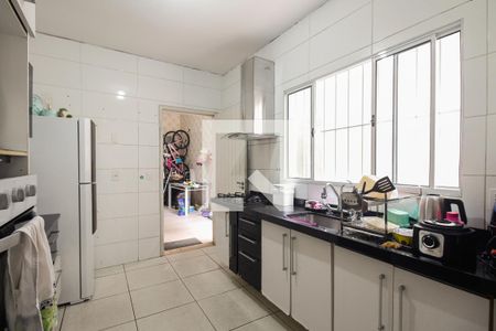 Casa à venda com 160m², 4 quartos e 5 vagas Casa à venda com 160m², 4 quartos e 5 vagasCozinha