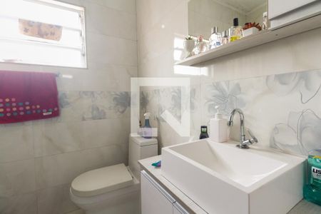 Casa à venda com 160m², 4 quartos e 5 vagas Casa à venda com 160m², 4 quartos e 5 vagasBanheiro Suíte