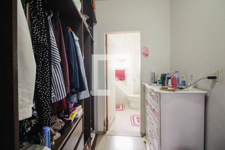 Casa à venda com 160m², 4 quartos e 5 vagas Casa à venda com 160m², 4 quartos e 5 vagasCloset Suíte