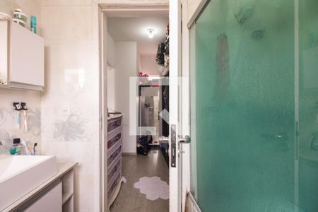 Casa à venda com 160m², 4 quartos e 5 vagas Casa à venda com 160m², 4 quartos e 5 vagasBanheiro Suíte