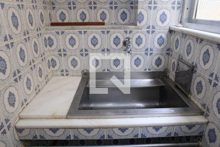 Apartamento para alugar com 70m², 3 quartos e 1 vagaÁrea de Serviço