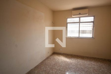 Quarto 1 de apartamento para alugar com 2 quartos, 70m² em Cordovil, Rio de Janeiro