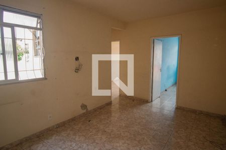 Sala de apartamento para alugar com 2 quartos, 70m² em Cordovil, Rio de Janeiro