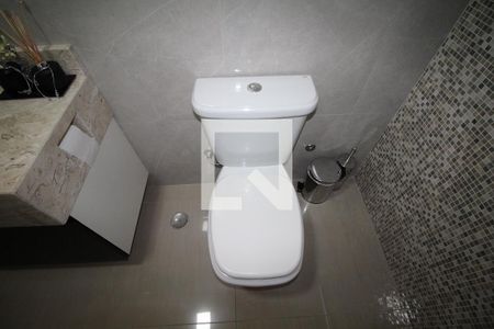 Casa à venda com 250m², 3 quartos e 2 vagasBanheiro 1