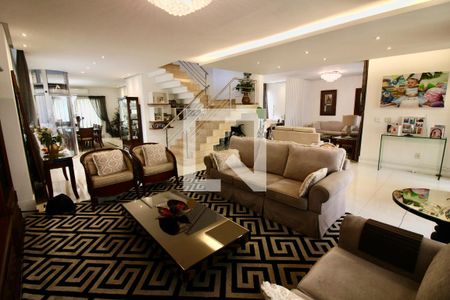 Sala de casa à venda com 7 quartos, 560m² em Barra da Tijuca, Rio de Janeiro