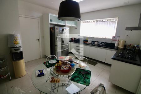 Casa à venda com 560m², 7 quartos e sem vagaCozinha