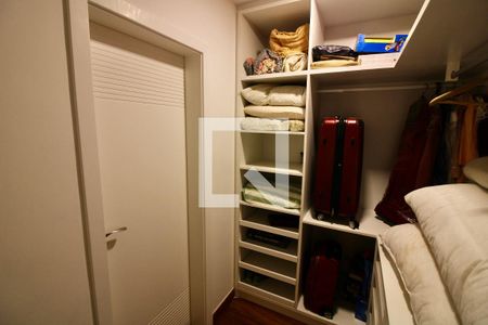 Casa à venda com 560m², 7 quartos e sem vagaCloset da suíte 2