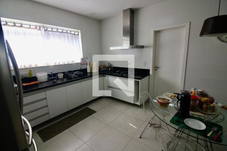 Casa à venda com 560m², 7 quartos e sem vagaCozinha