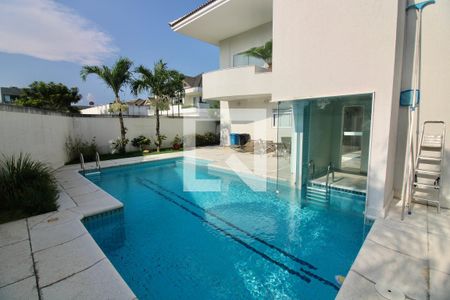 Casa à venda com 560m², 7 quartos e sem vagaPiscina