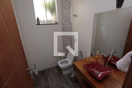 Casa à venda com 203m², 4 quartos e 2 vagasLavabo