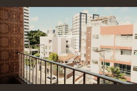 Vista da Sala de apartamento para alugar com 3 quartos, 220m² em Candeal, Salvador