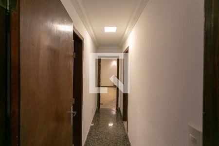 Apartamento à venda com 300m², 3 quartos e 1 vaga Apartamento à venda com 300m², 3 quartos e 1 vagaCorredor