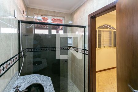 Apartamento à venda com 300m², 3 quartos e 1 vaga Apartamento à venda com 300m², 3 quartos e 1 vagaBanheiro da Suíte 2