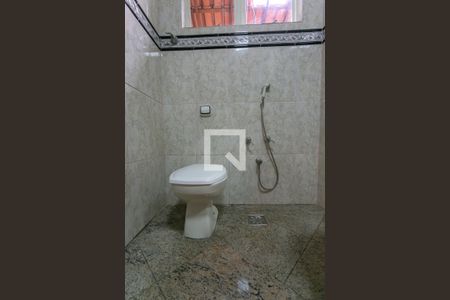 Apartamento à venda com 300m², 3 quartos e 1 vaga Apartamento à venda com 300m², 3 quartos e 1 vagaBanheiro da Suíte 1