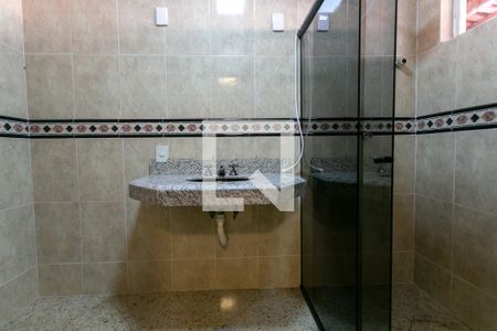 Apartamento à venda com 300m², 3 quartos e 1 vaga Apartamento à venda com 300m², 3 quartos e 1 vagaBanheiro da Suíte 2