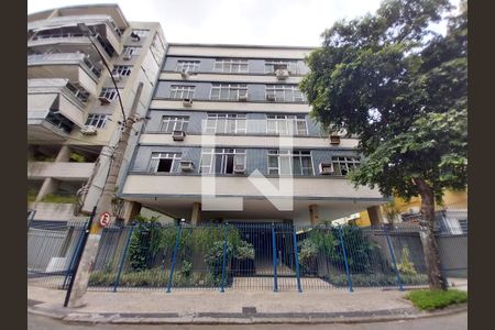 Apartamento à venda com 100m², 3 quartos e 1 vaga Apartamento à venda com 100m², 3 quartos e 1 vagaFachada