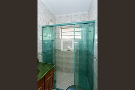 Casa à venda com 210m², 3 quartos e 2 vagasBanheiro suite