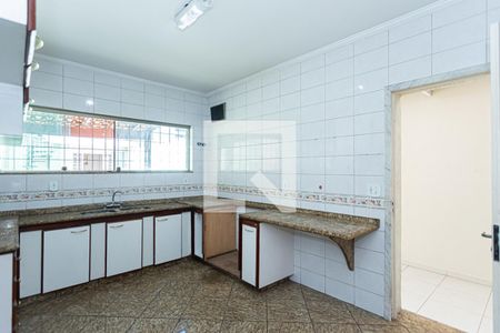 Casa à venda com 210m², 3 quartos e 2 vagasCozinha