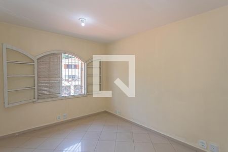Casa à venda com 210m², 3 quartos e 2 vagasSuite