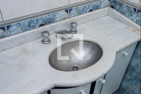 Casa à venda com 210m², 3 quartos e 2 vagasBanheiro Social