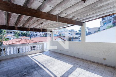 Casa à venda com 210m², 3 quartos e 2 vagasTerraço