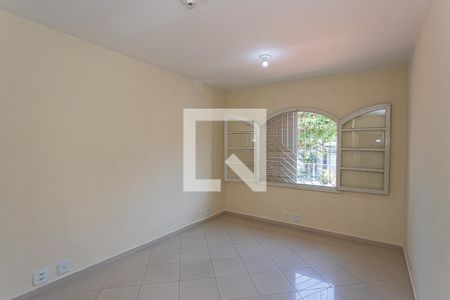 Casa à venda com 210m², 3 quartos e 2 vagasSuite