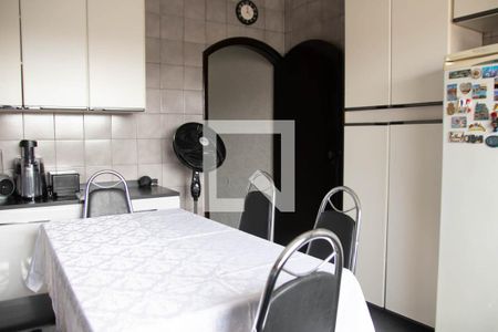 Casa à venda com 140m², 5 quartos e 3 vagasCozinha