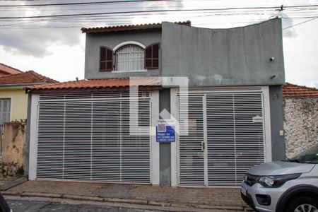 Casa à venda com 140m², 5 quartos e 3 vagasFachada