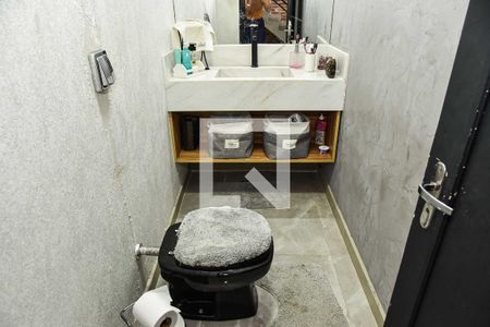 Casa à venda com 240m², 3 quartos e 3 vagasLavabo