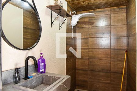 Casa à venda com 240m², 3 quartos e 3 vagasBanheiro 2