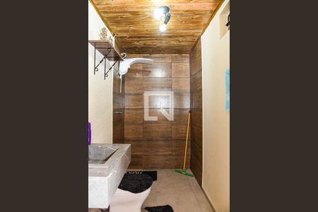 Casa à venda com 240m², 3 quartos e 3 vagasBanheiro 2