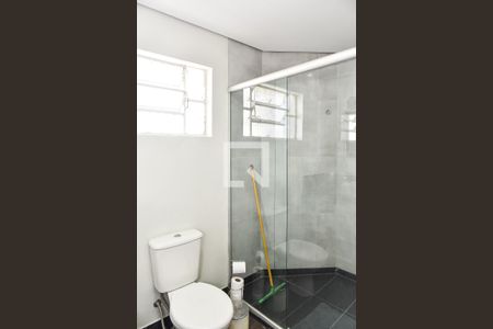 Casa à venda com 240m², 3 quartos e 3 vagasBanheiro da Suíte