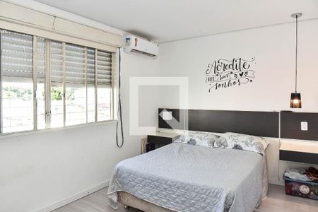 Casa à venda com 240m², 3 quartos e 3 vagasSuíte