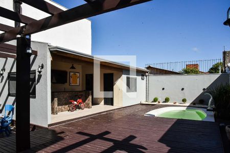 Casa à venda com 240m², 3 quartos e 3 vagasPiscina