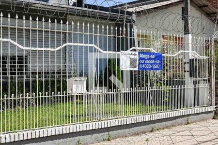 Casa à venda com 240m², 3 quartos e 3 vagasPlaquinha instalada na fachada