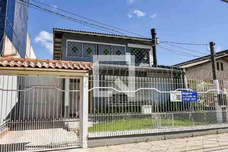 Casa à venda com 240m², 3 quartos e 3 vagasFachada