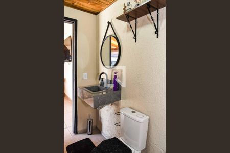 Casa à venda com 240m², 3 quartos e 3 vagasBanheiro 2
