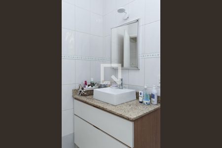 Casa à venda com 109m², 2 quartos e 2 vagasBanheiro